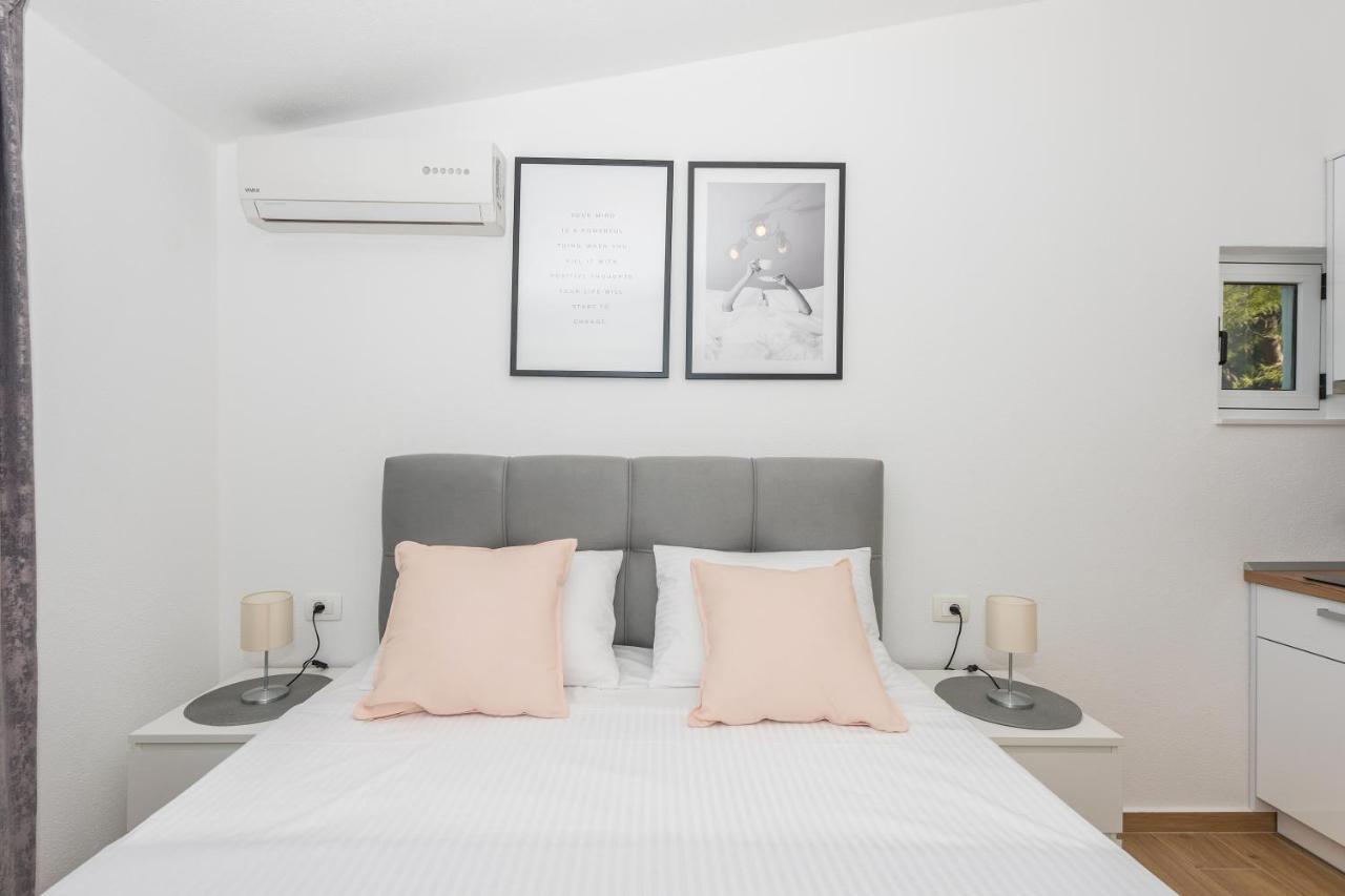 Milka Apartments Макарска Экстерьер фото