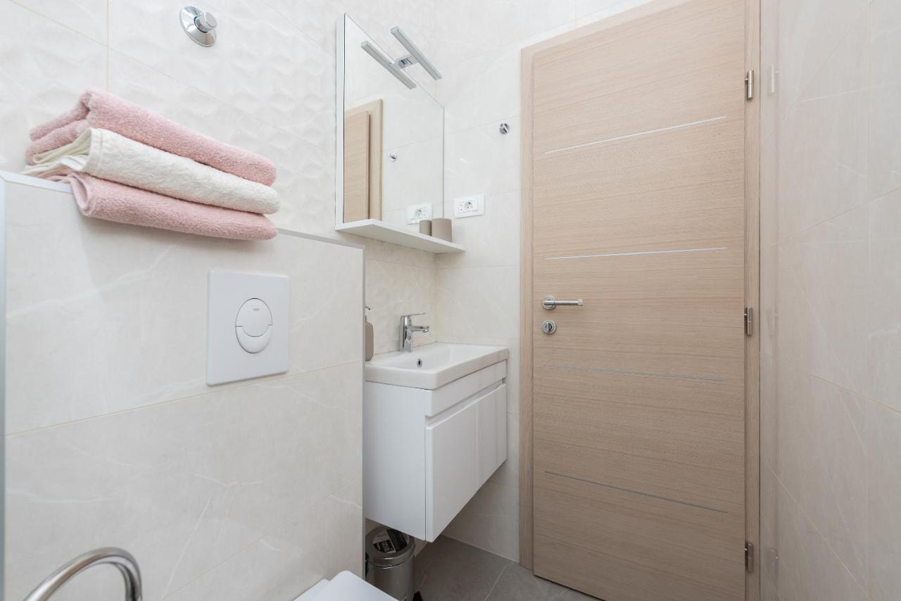 Milka Apartments Макарска Экстерьер фото