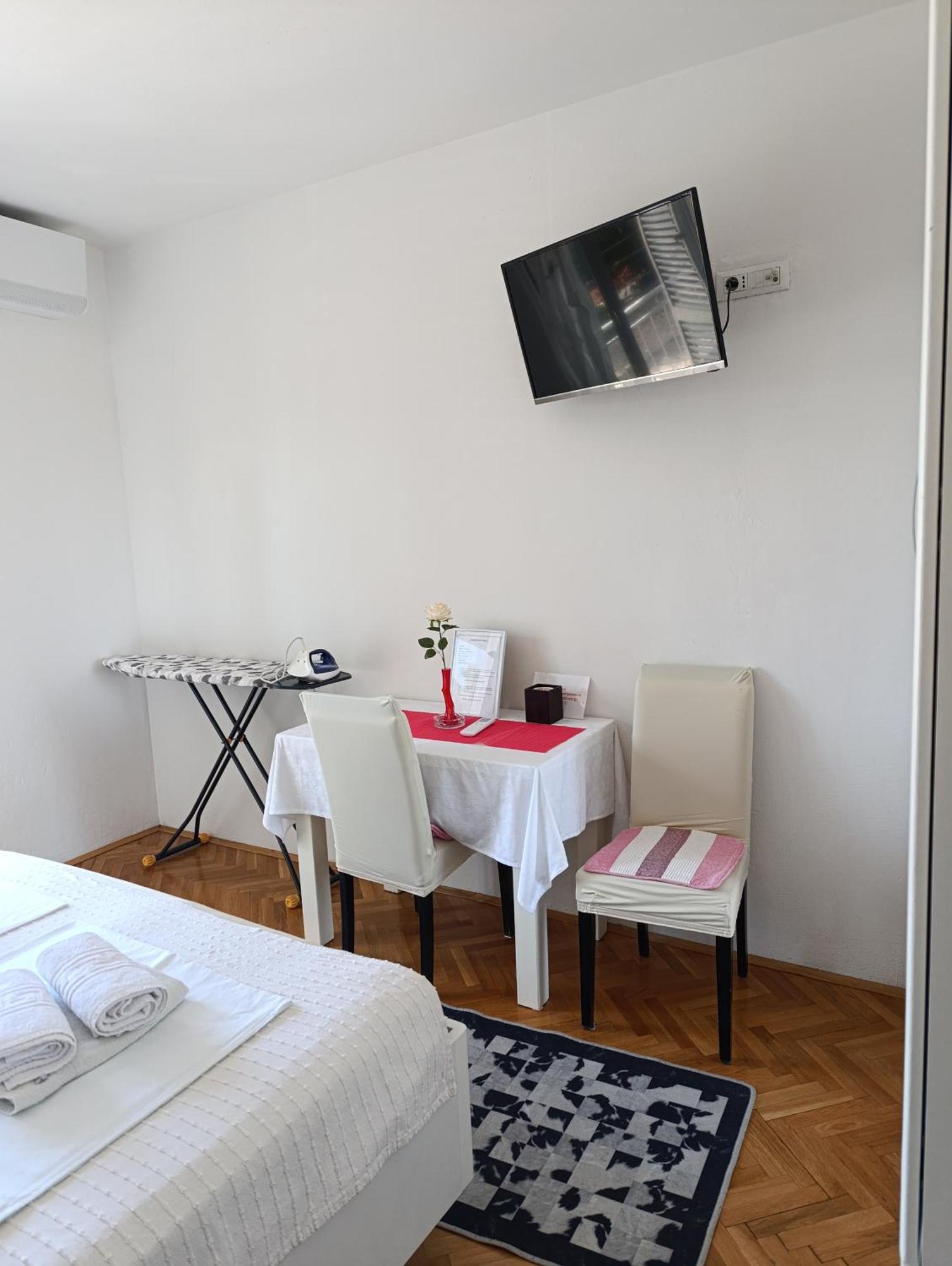 Milka Apartments Макарска Экстерьер фото